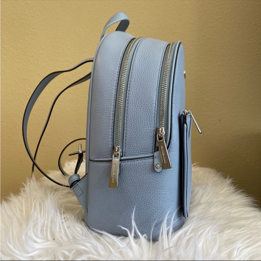 New Michael Kors Medium Backpack - Picture 3 of 9